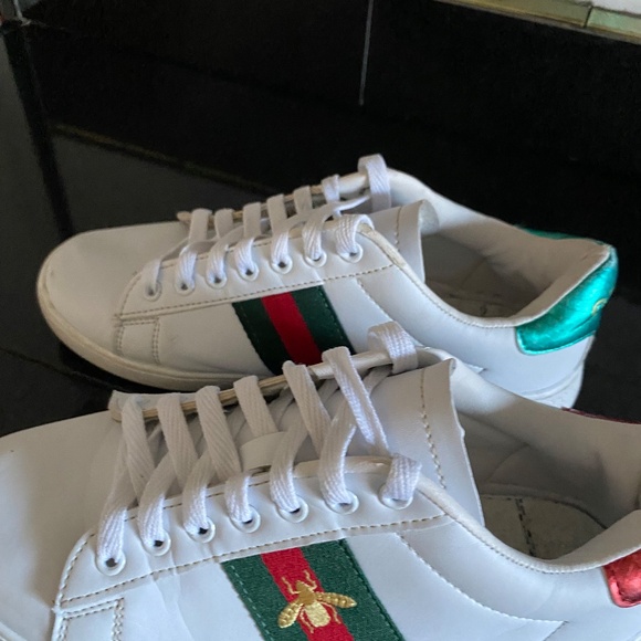 Gucci White WOMEN'S ACE SNEAKER WITH BEE - Picture 10 of 12